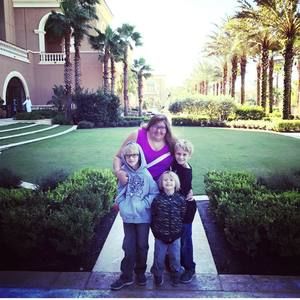 Meet your Posher, Farah